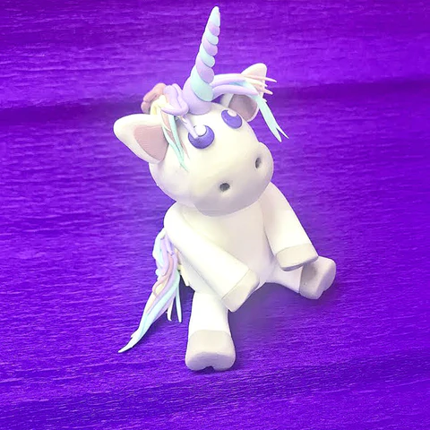 Einhorn Figur kneten